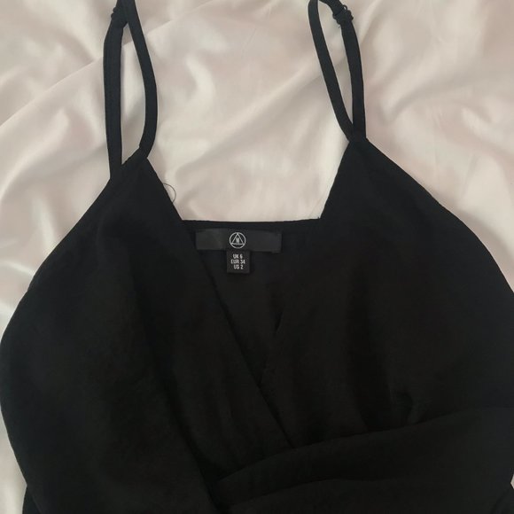 ♥️BRAND NEW WHITE STRAPPY TOP♥️ - Picture 3 of 3